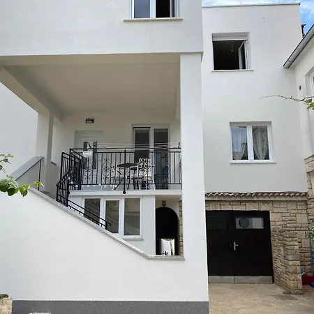 With Bbq In Rovinj-istrien 44574 Apartment Rovinj